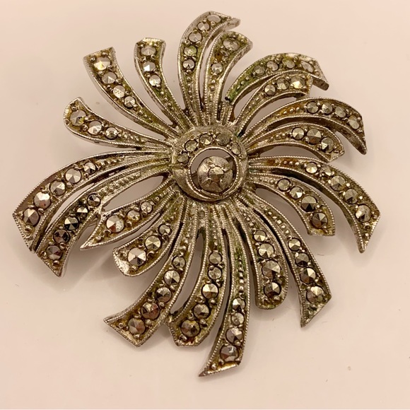 800 silver and marcasite vintage abstract swirled flower brooch pin - Picture 11 of 13